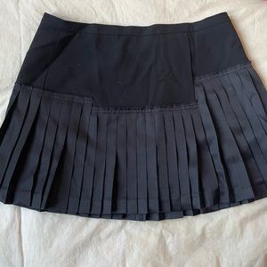 BCBG black pleated mini skirt
